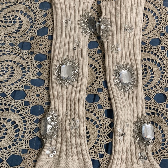IMAN Embellished Gloves - Picture 2 of 6